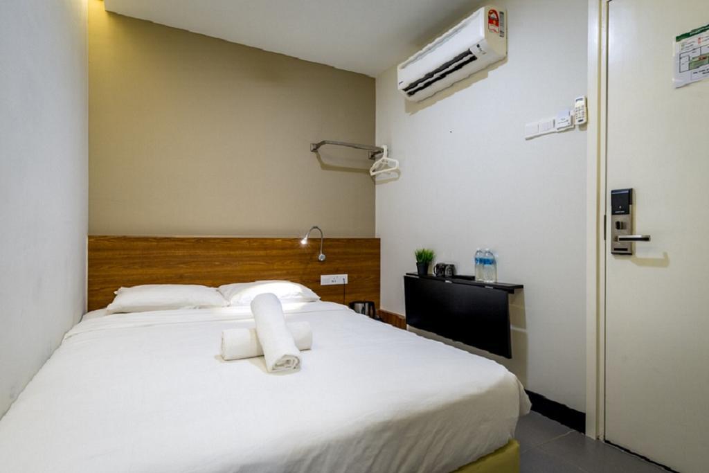 Max Hotel Субанг-Джая Экстерьер фото