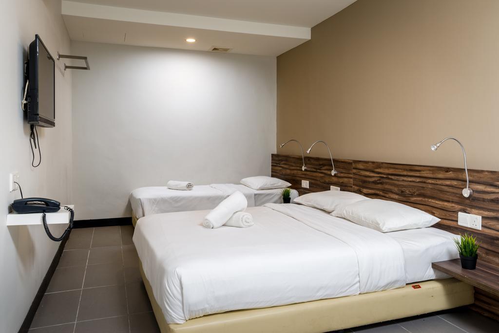 Max Hotel Субанг-Джая Экстерьер фото